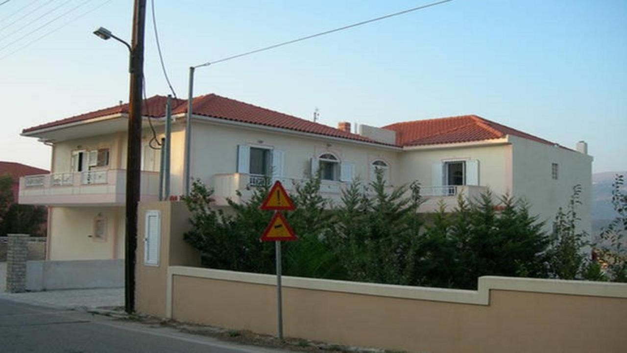 Апартаменты Theasis House Хелмата Экстерьер фото